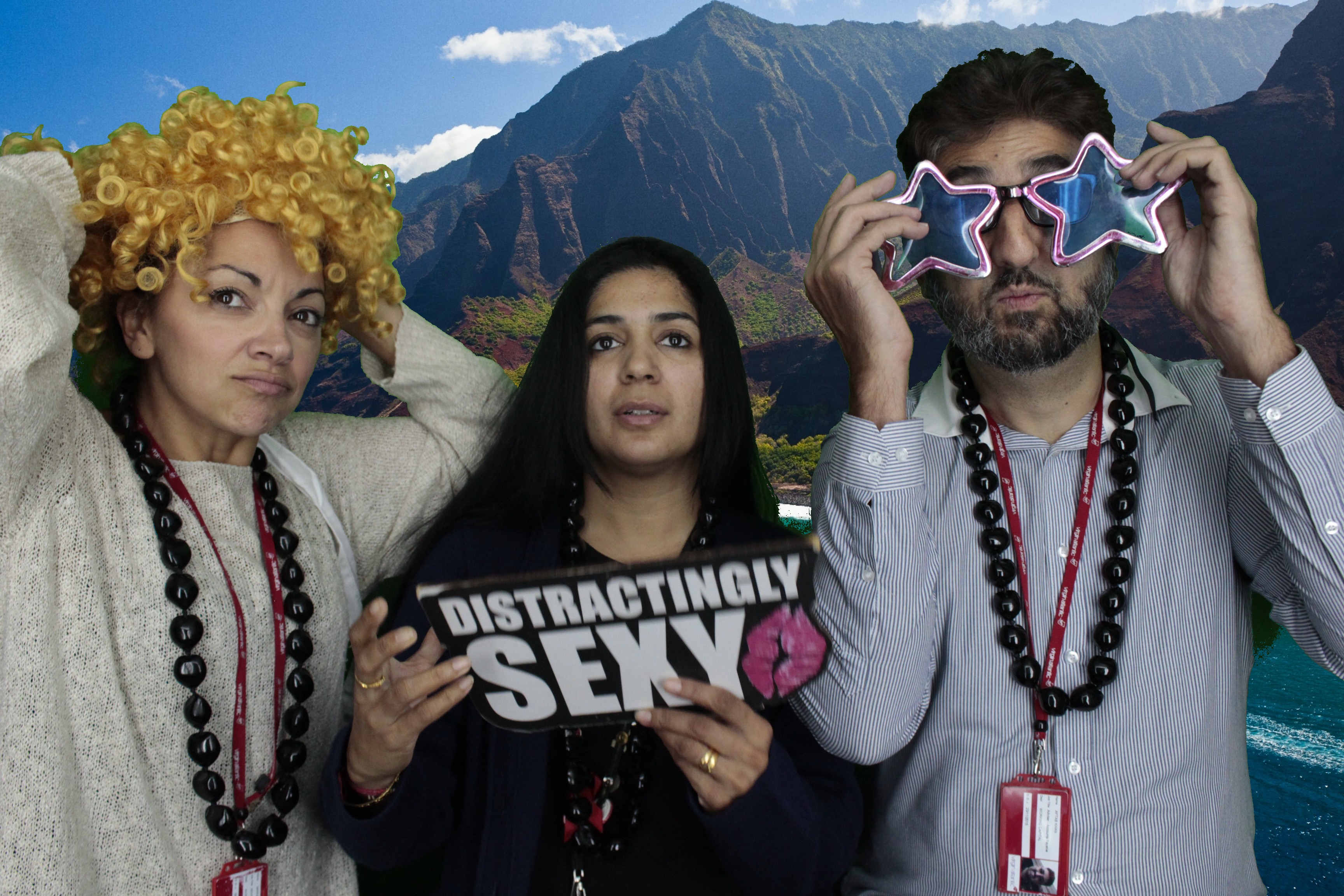 Hawaii Theme Virgin Holidays | View more photos from the event at gallery.myphotoboothexperience.co.uk/u/MyPhotoBoothExperienceLtd/Hawaii-Theme-Virgin-Holidays